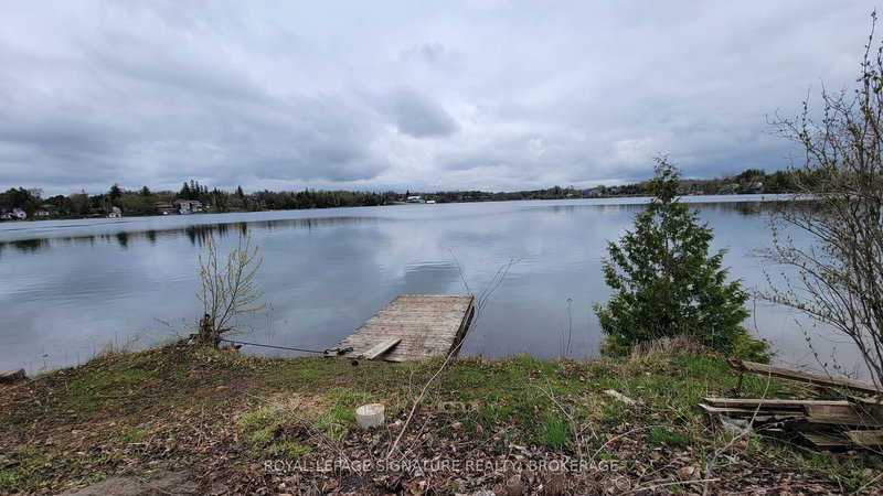 1 - 5749 Lakeshore Rd, Whitchurch-Stouffville, L4A 2Z4 | Image 3