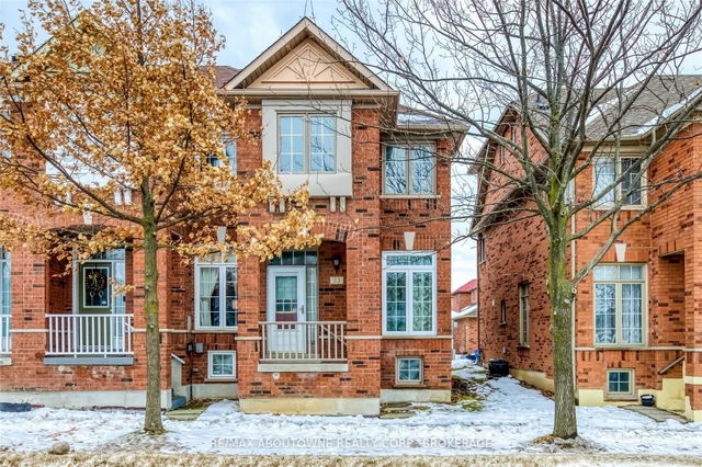 83 Bur Oak Avenue