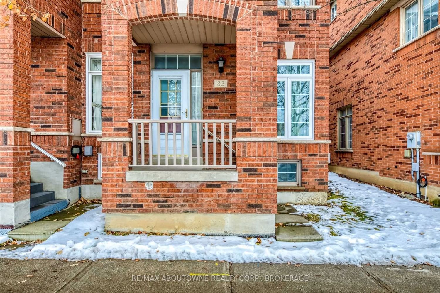 Townhouse leased at 83 Bur Oak Avenue, Markham, Berczy, L6C 2E6 - MLS: N6056687