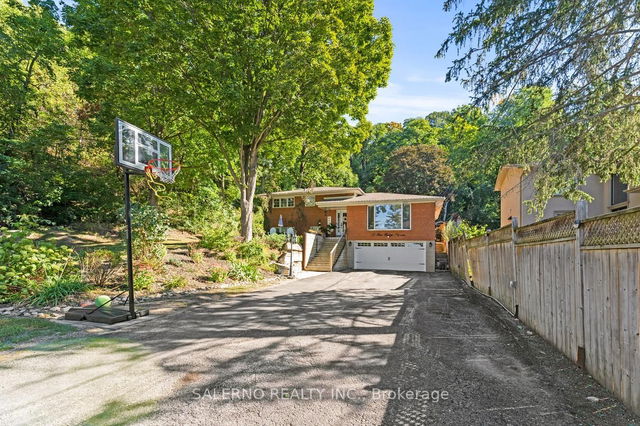 71 Pine Ridge Avenue
