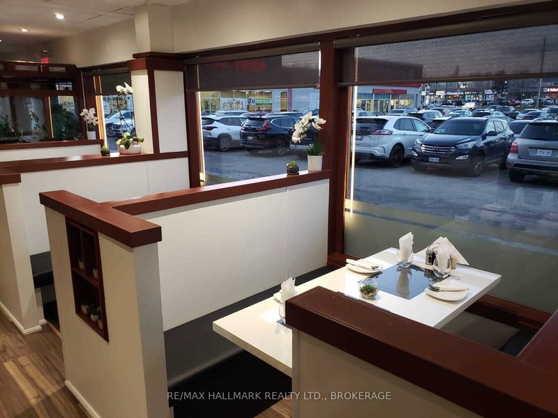 14 - 10620 Yonge St, Richmond Hill, L4C 3C8 | Image 2