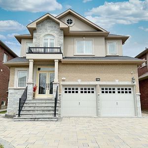 84 Mancini Crescent