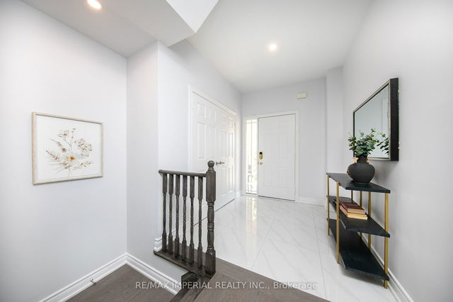 535 Woodspring Avenue