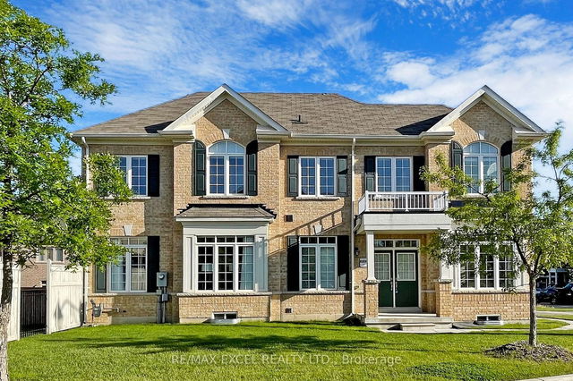 11 Brock Avenue