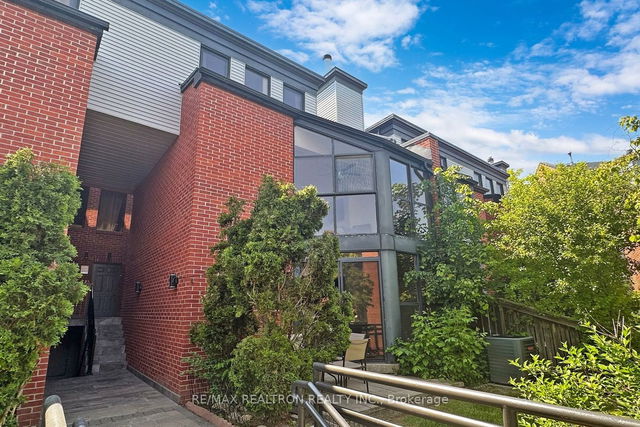 4 - 100 Arbors Lane