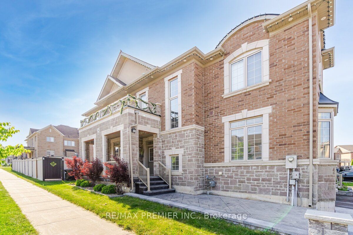 Semi-Detached House sold at 4 Fortis Crescent, Bradford West Gwillimbury, Bradford, L3Z 2A6 - MLS: N6071396