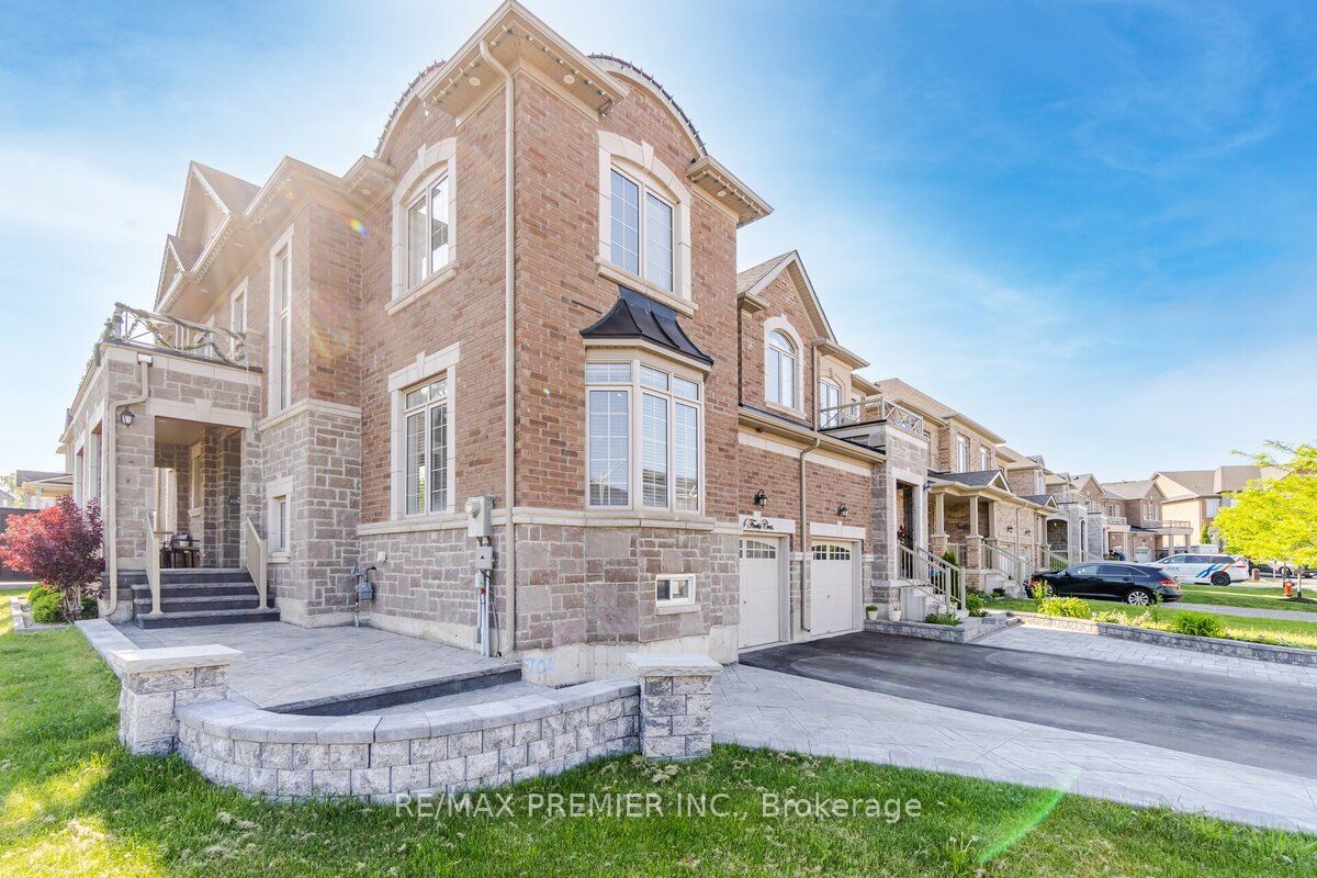 Semi-Detached House sold at 4 Fortis Crescent, Bradford West Gwillimbury, Bradford, L3Z 2A6 - MLS: N6071396