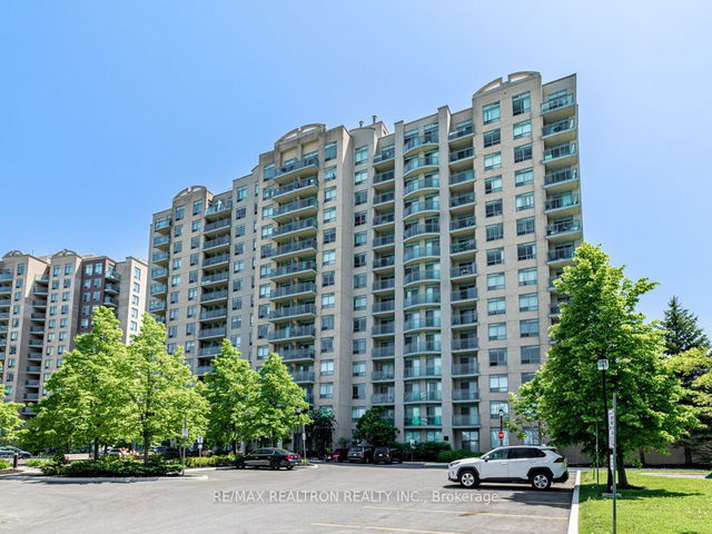320 - 39 Oneida Crescent