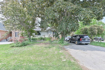 Detached House sold at 7698 Kipling Avenue, Vaughan, Ontario, L4L 1Y6 - Vaughan Grove - MLS: N6090992