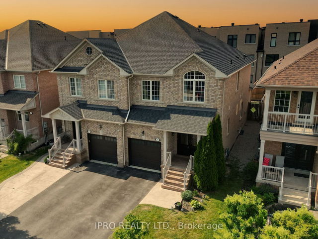 85 Andes Crescent