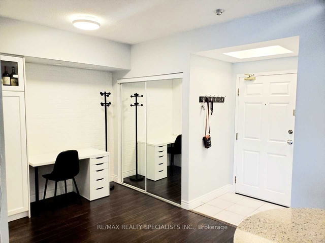 312 - 7398 Yonge Street