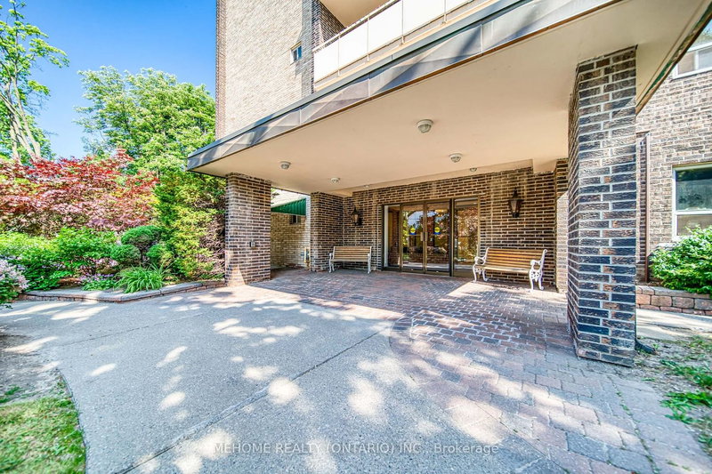 403 - 67 Richmond St, Richmond Hill, L4C 3Y3 | Image 3