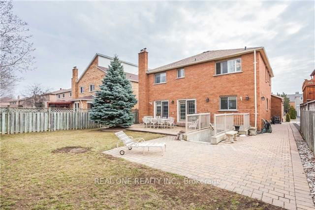 4 Havagal Crescent