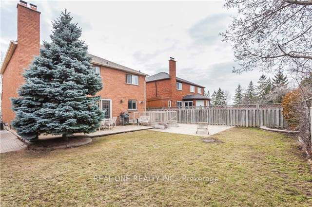 4 Havagal Crescent