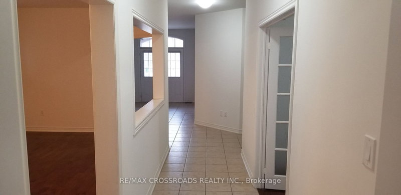 73 Eakin Mill Rd, Markham, L6E 1N9 | Image 2