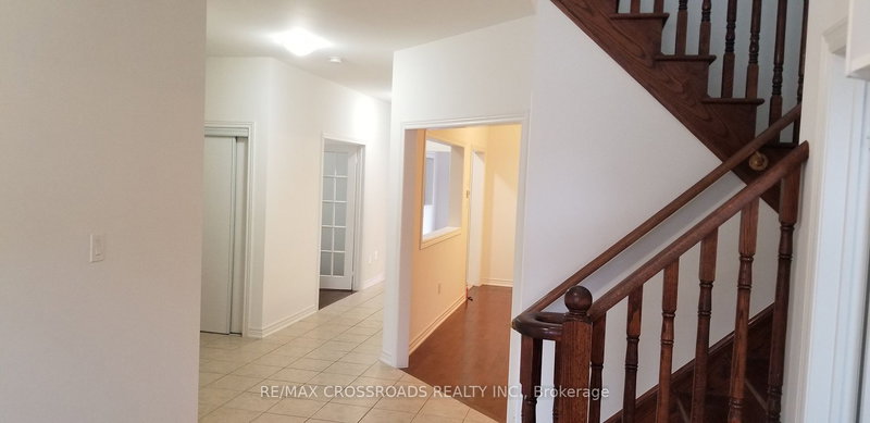 73 Eakin Mill Rd, Markham, L6E 1N9 | Image 3