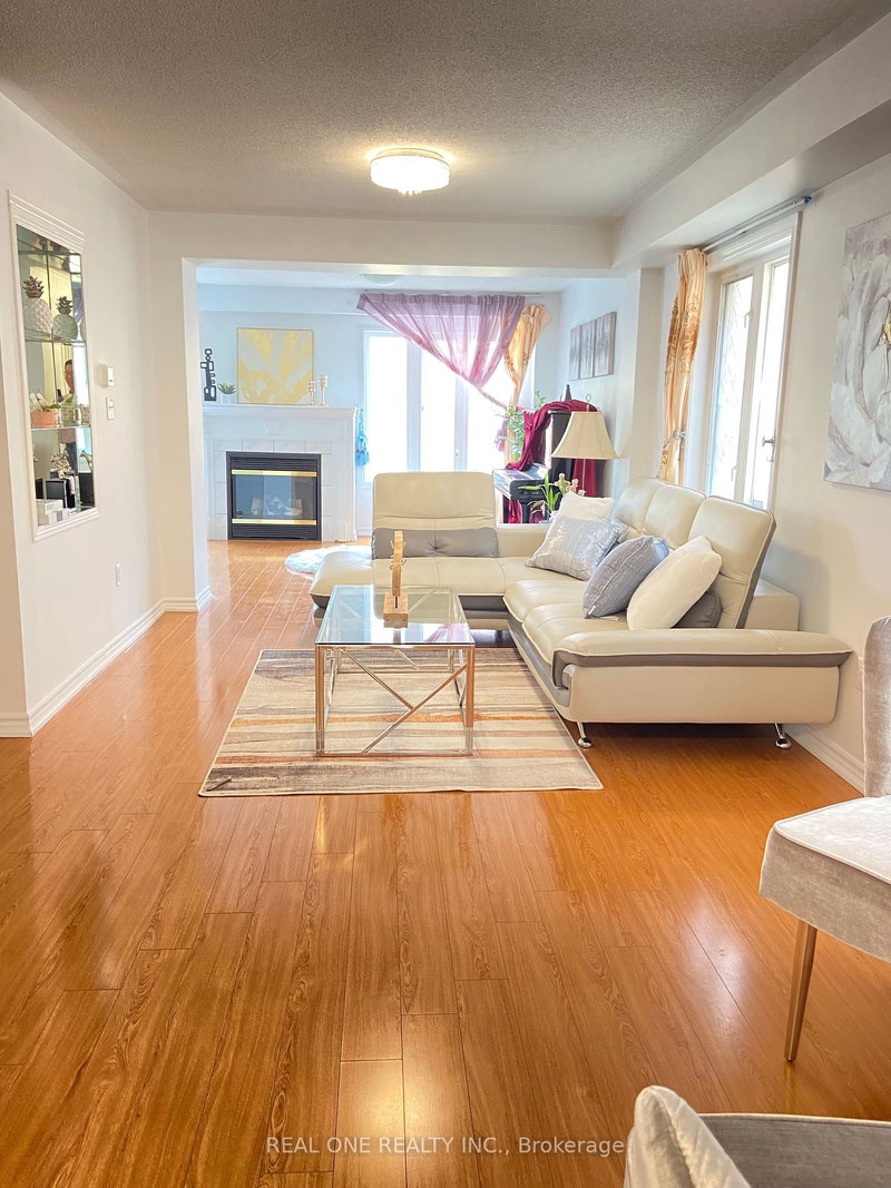 72 Weatherill Rd, Markham, L6C 2P5 | Image 3