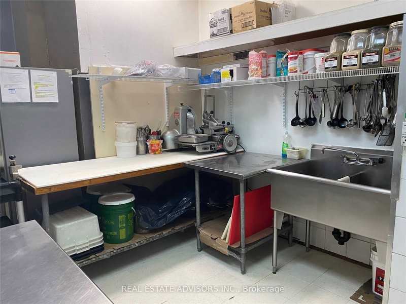 1 - 3300 Steeles Ave W, Vaughan, L4K 2Y4 | Image 2