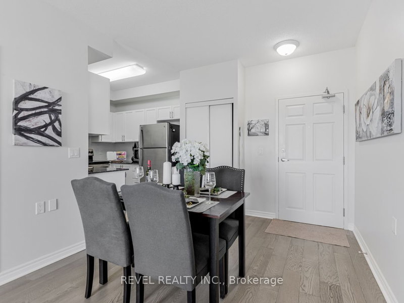 402 - 15450 Yonge St, Aurora, L4G 0K1 | Image 2