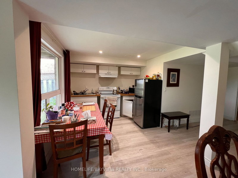 Bmnt - 367 Silken Laumann Dr, Newmarket, L3X 2J1 | Image 3