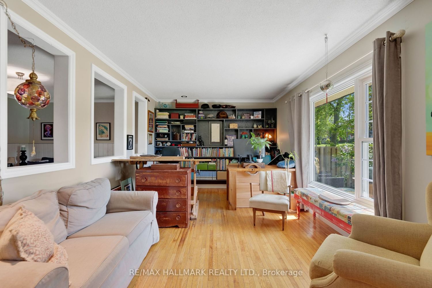 Listing Image 7