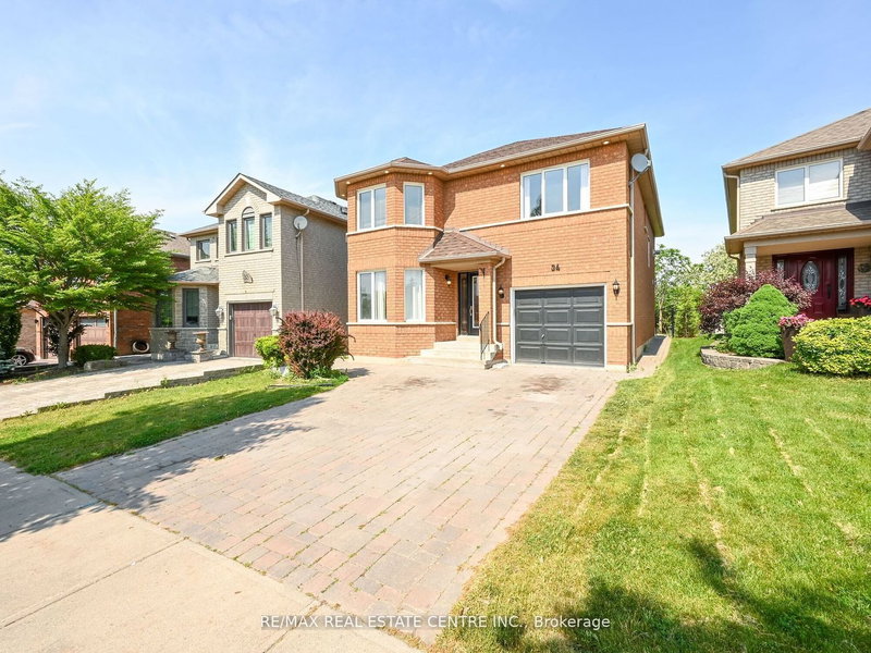 34 Royalpark Way, Vaughan, L4H 1J5 | Image 2