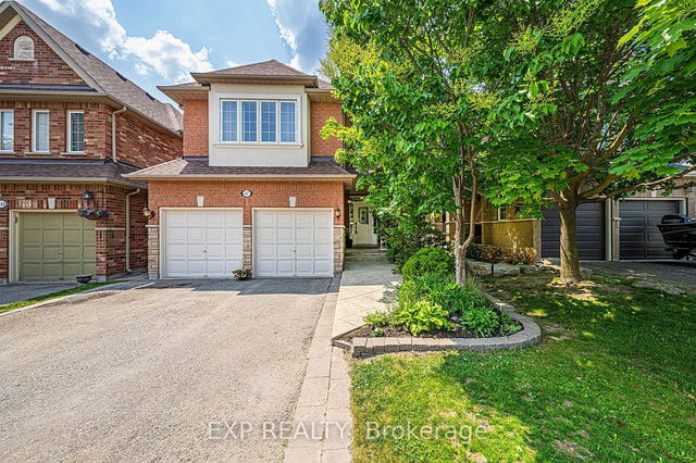 447 Menczel Crescent