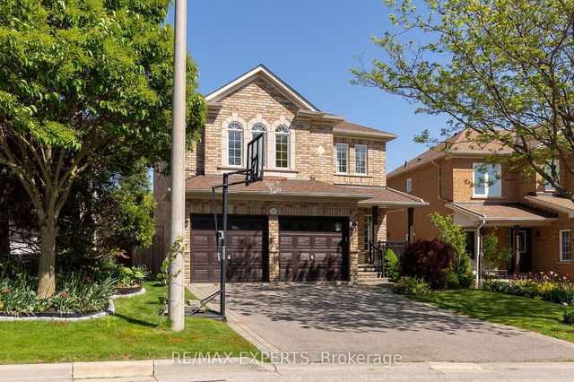 216 REGENCY VIEW Heights