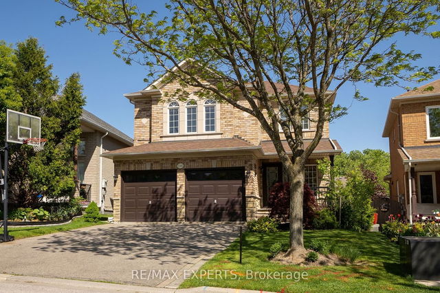 216 REGENCY VIEW Heights