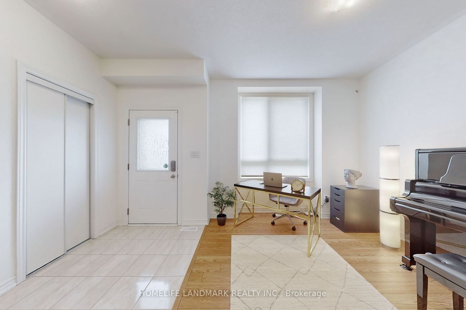 Listing Image 7