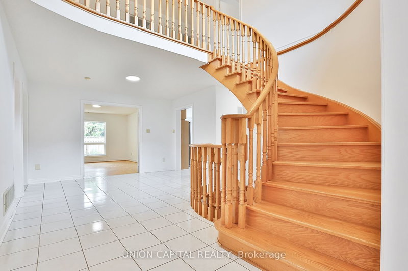2247 Rodick Rd, Markham, L6C 1R1 | Image 3