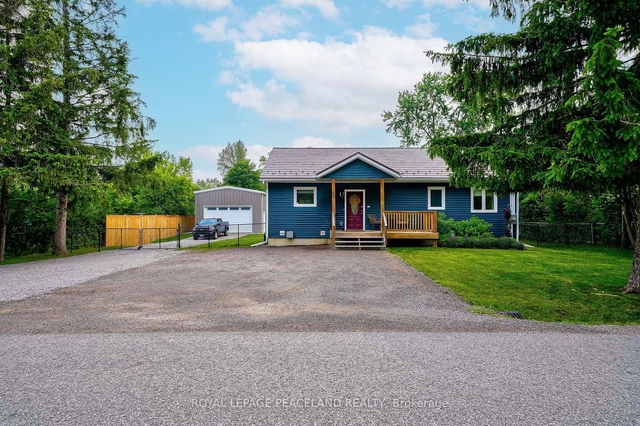 797 Charles Crescent