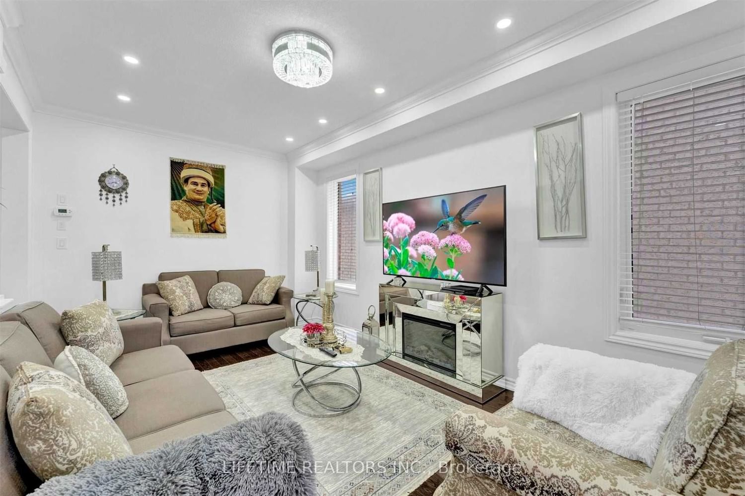 Listing Image 7