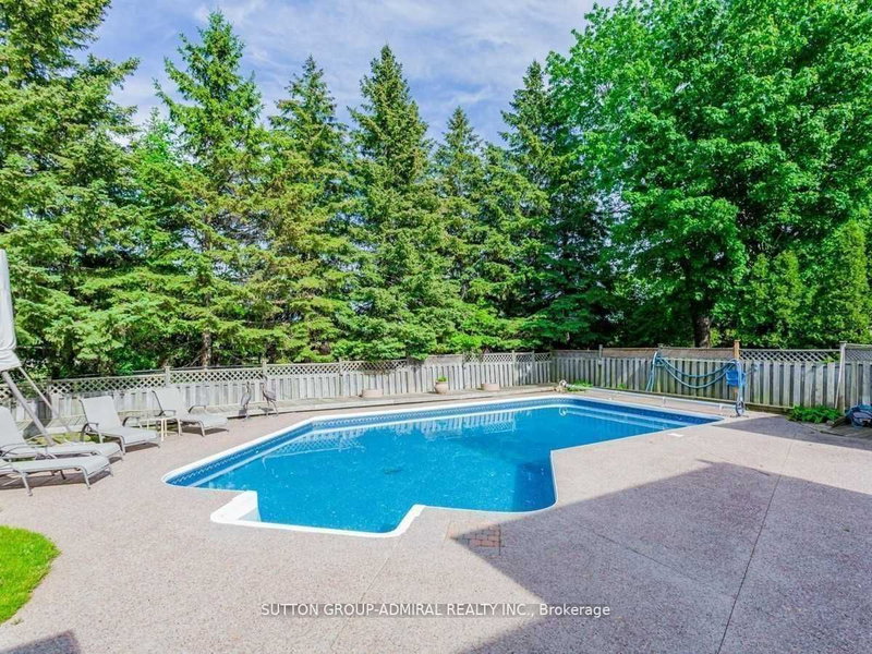 31 Vesta Dr, Richmond Hill, L4B 2M2 | Image 2