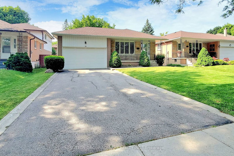 373 Becker Rd, Richmond Hill, L4C 2S3 | Image 2