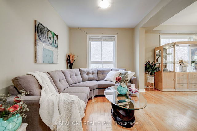 60 Storybook Crescent