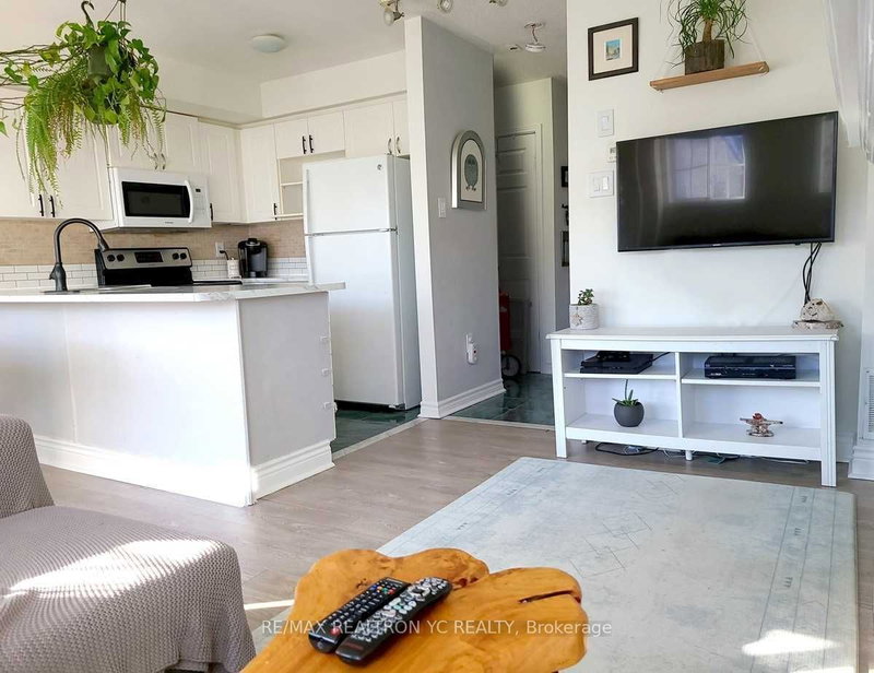 B202 - 98 Cornell Park Ave, Markham, L6B 1B6 | Image 2