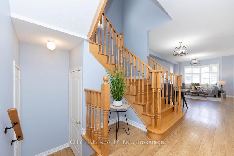 10 Hua Du Ave, Markham, L6C 0S2 | Image 3