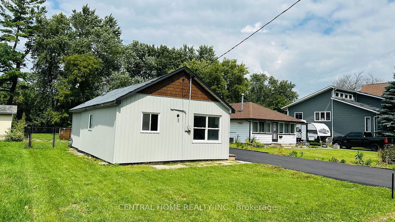 208 Bayview Ave, Georgina, L4P 2T2 | Image 3