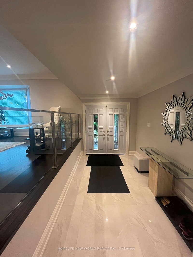 207 Bayview Fairways Dr, Markham, L3T 2Z1 | Image 2