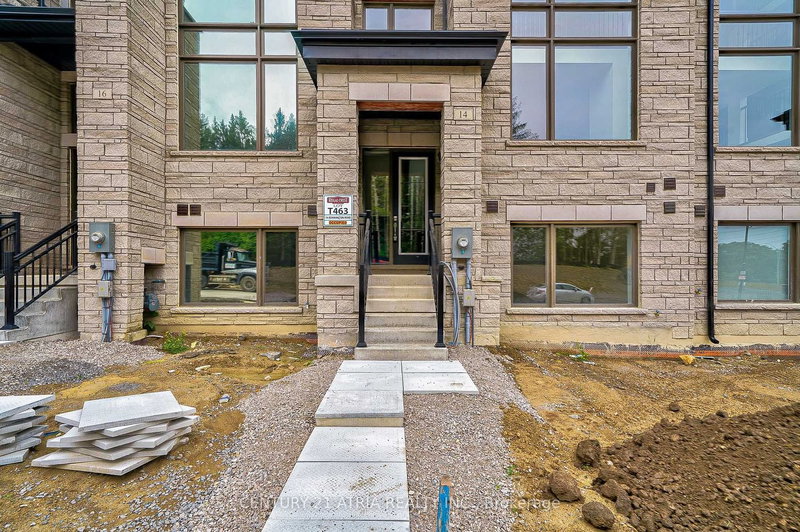 14 Bennington Rd, Newmarket, L3X 0M8 | Image 2