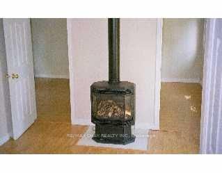 696 Hastings Ave, Innisfil, L9S 1Z3 | Image 3