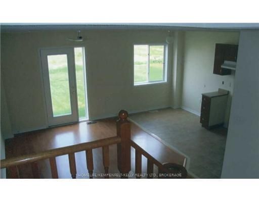 32 Admiral Cres, Essa, L0M 1B4 | Image 3