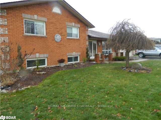 2032 Chantler St, Innisfil, L9S 1B5 | Image 2