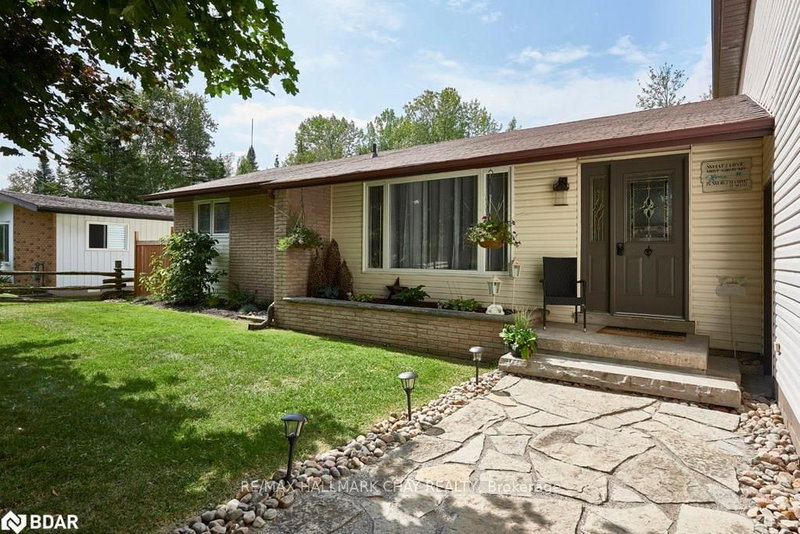 2196 Richard St, Innisfil, L9S 2C4 | Image 3