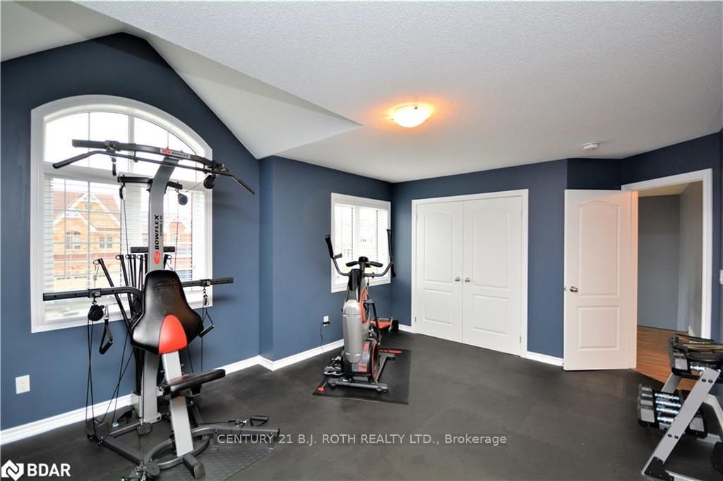 Listing Image 23