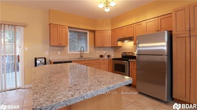 Listing Image 7
