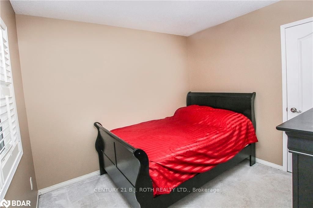 Listing Image 18