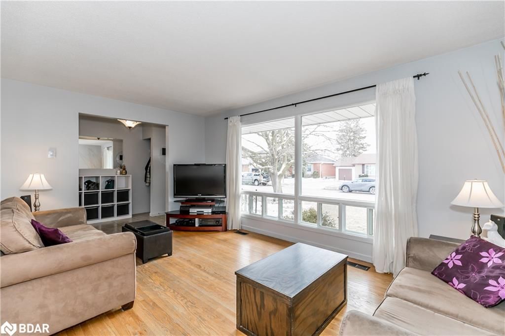 Listing Image 7