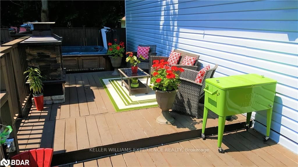 Listing Image 6